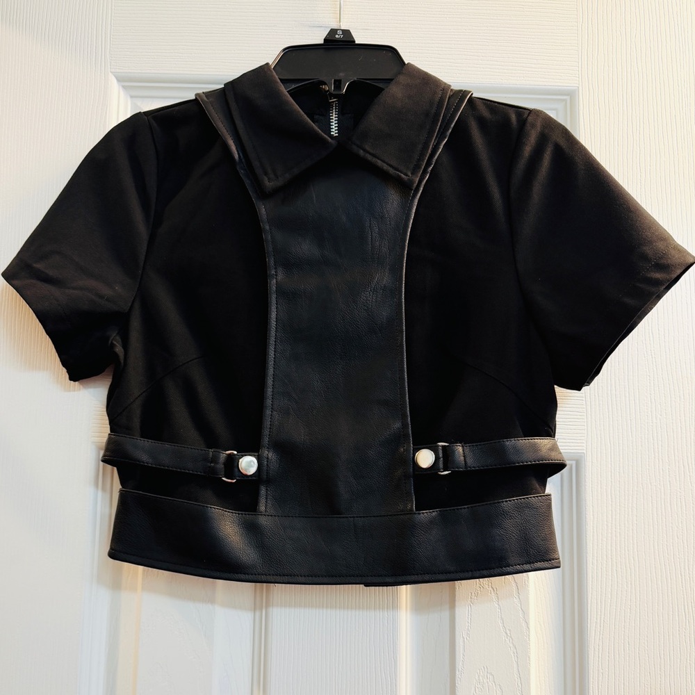 DISTURBIA Goth Short Sleeve Collared Top
